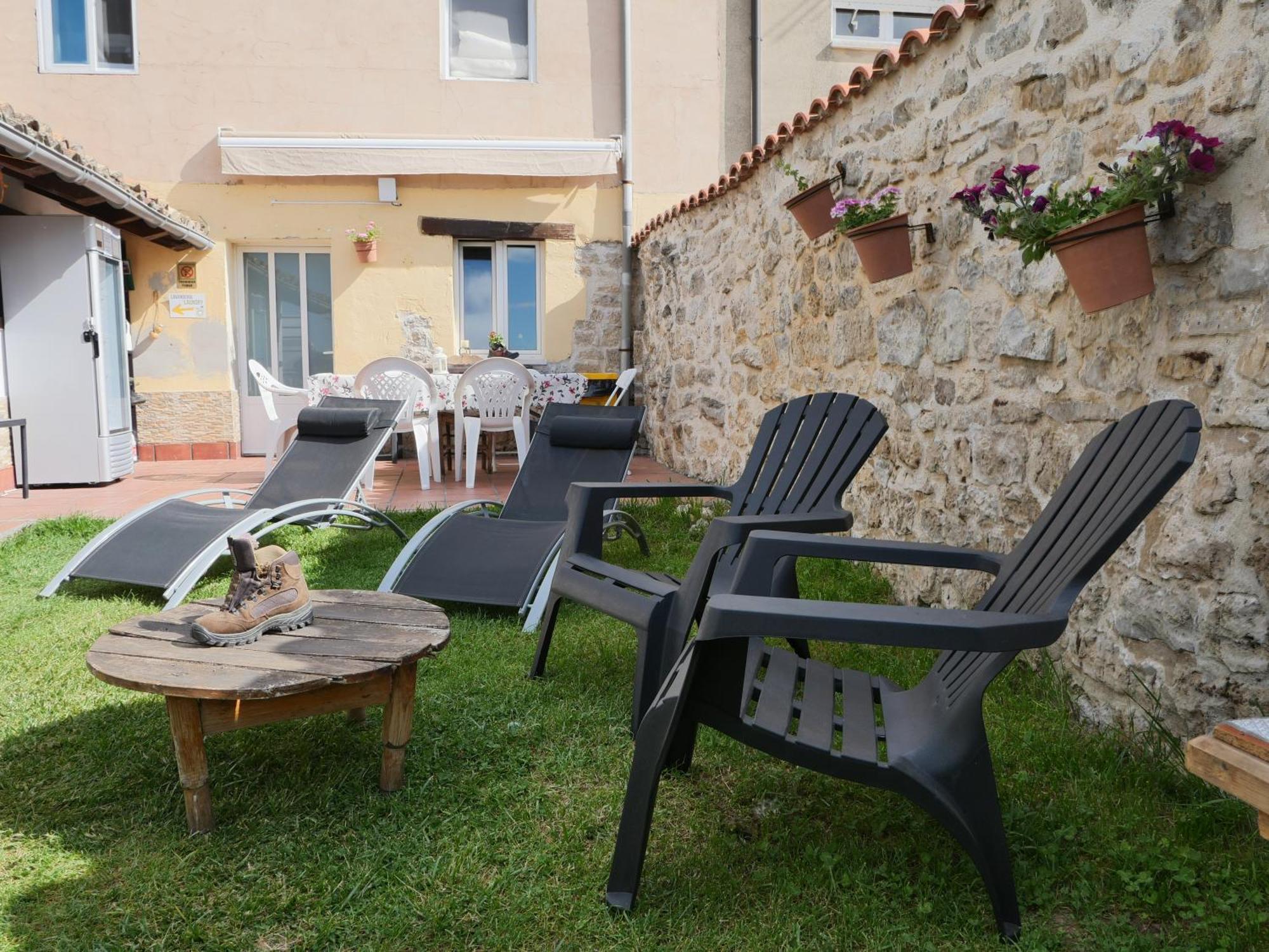 Albergue El Alfar/Pilgrim Hostel Hornillos del Camino Exteriér fotografie